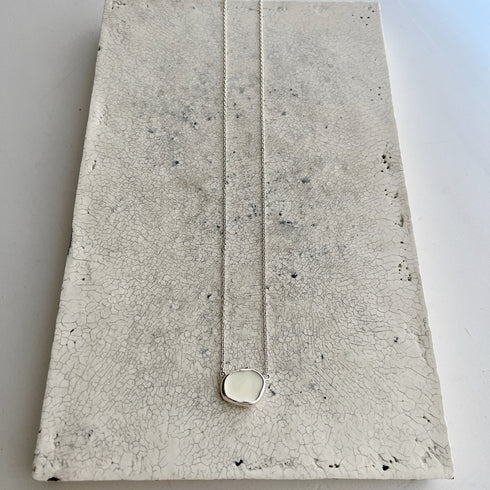 Lulu long necklace